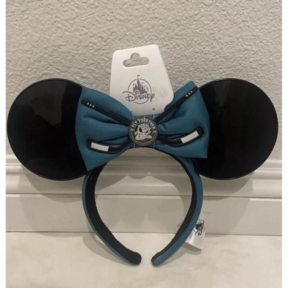 Disneyland‎ Anaheim Ducks Day Ears Mighty 2024 NHL Hockey Disney NWT